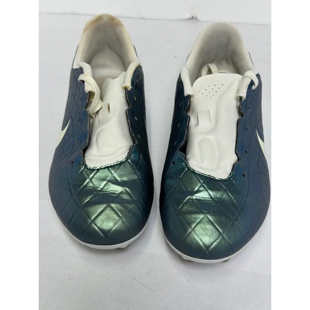 Nike Soccer Cleats Kids 4.5Y Iridescent Green Tiempo Legend 10‎ Academy FG/MG